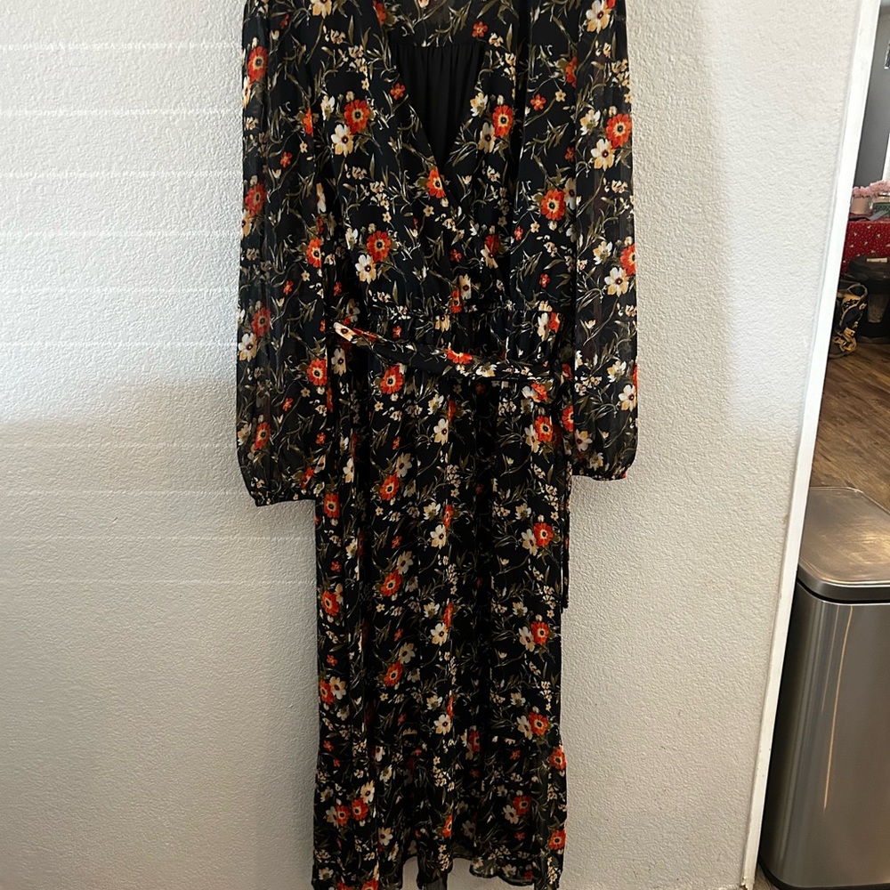 nine britton Black Floral Long Sleeve Wrap Maxi Dress